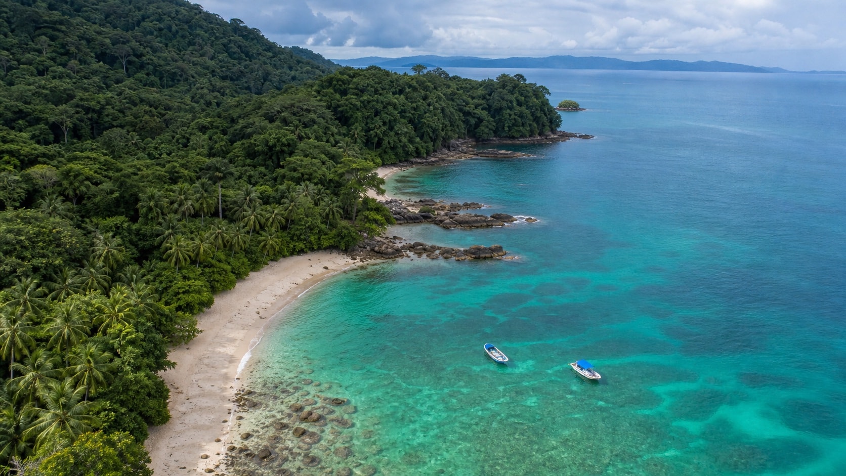 Lush tropical coastline illustrating Panama's varied coastal geography